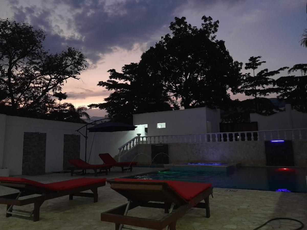 Hotel Santa Fe Del Parque Santa Fe de Antioquia Dış mekan fotoğraf